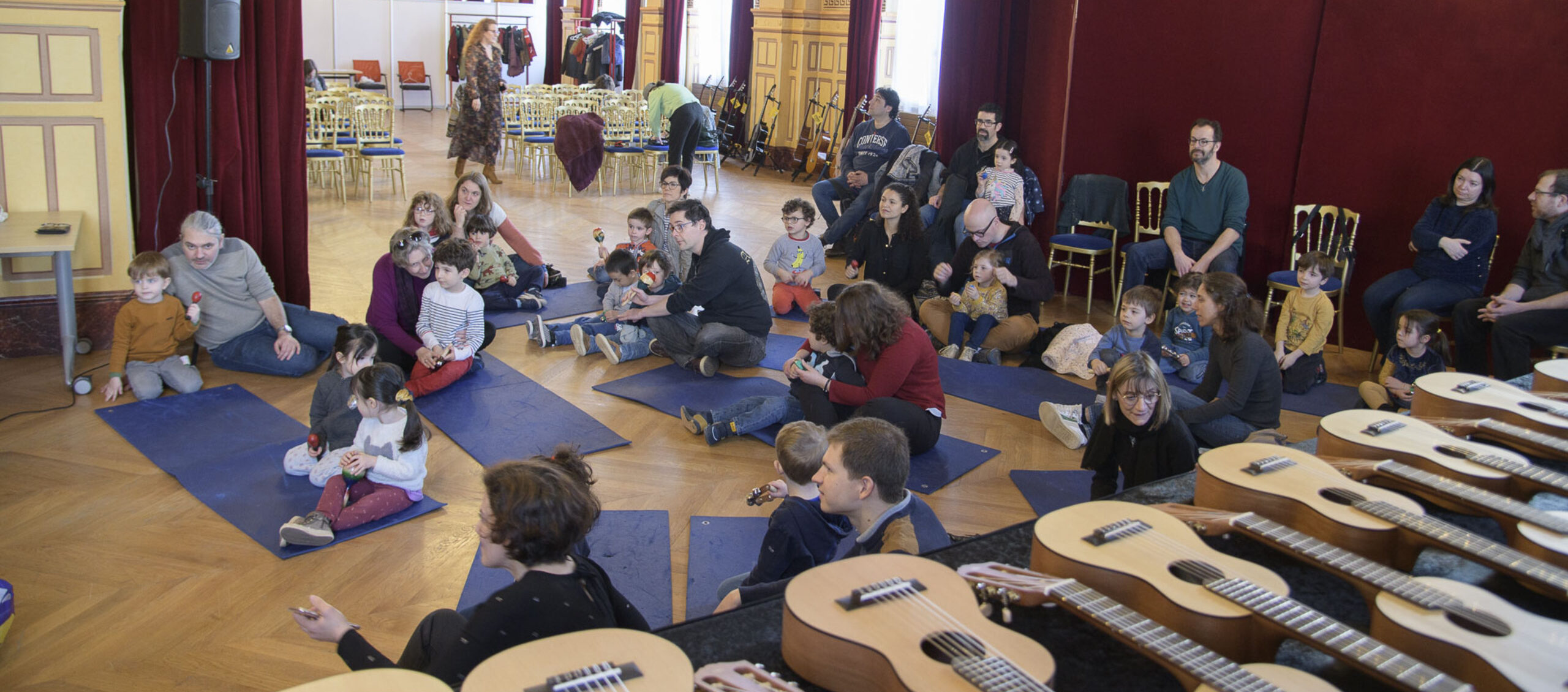 Ateliers gratuits de guitare pour enfants lors du Paris Guitar Festival