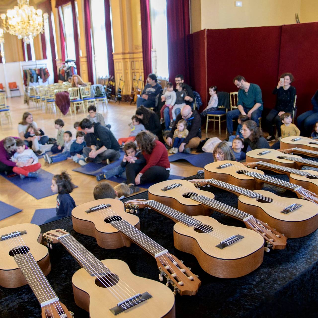 Ateliers de guitares gratuits pour enfants