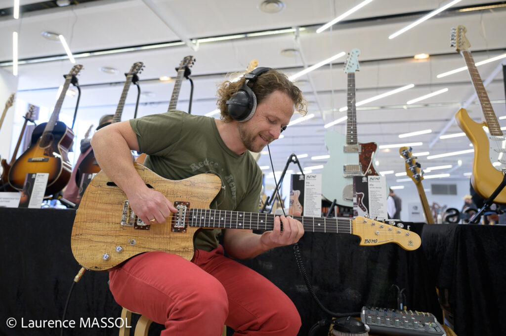 Salon de la belle guitare du paris guitar festival